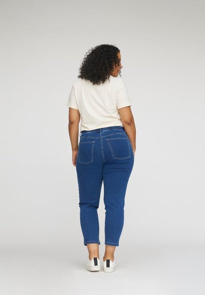 LauRie Hannah Regular XSL