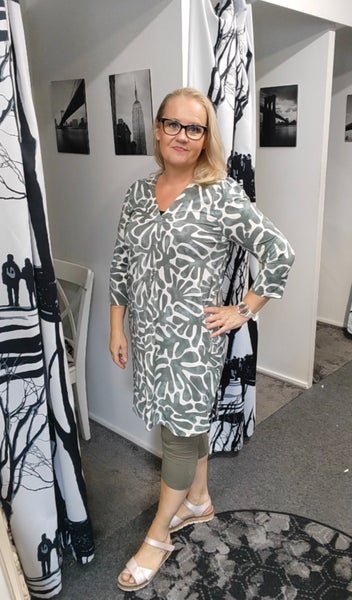 Fransa Seen mekko koko M