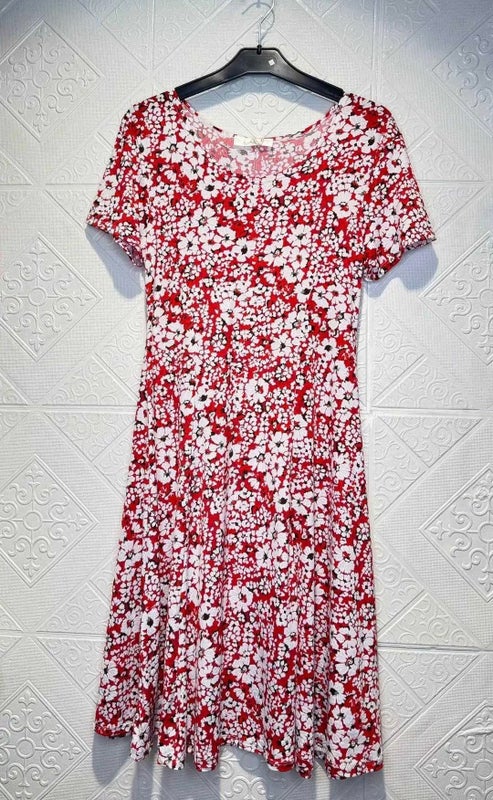 Joy's kukkamekko eri v&auml;reiss&auml;