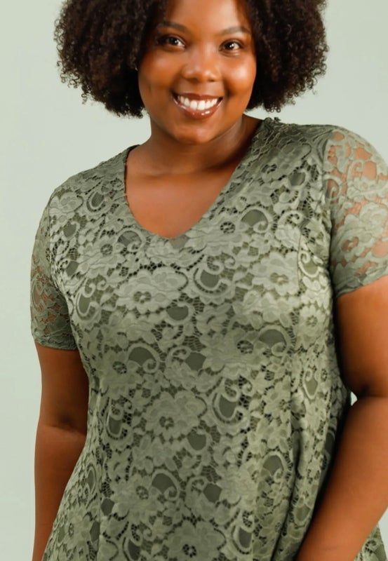 Vetistyle pitsimekko eri v&auml;reiss&auml;