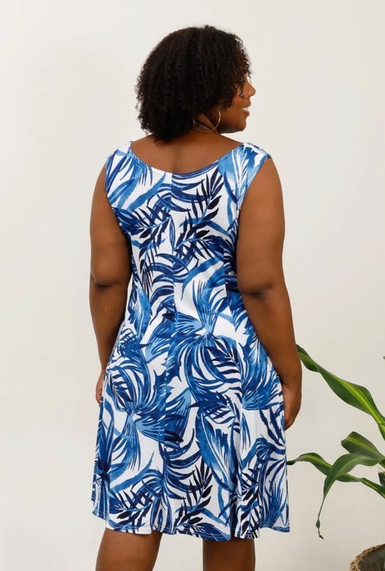 Vetistyle hihaton mekko